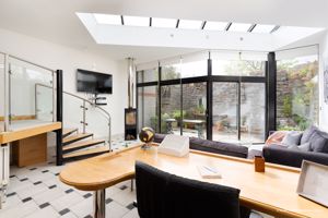 Photo 19- click for photo gallery